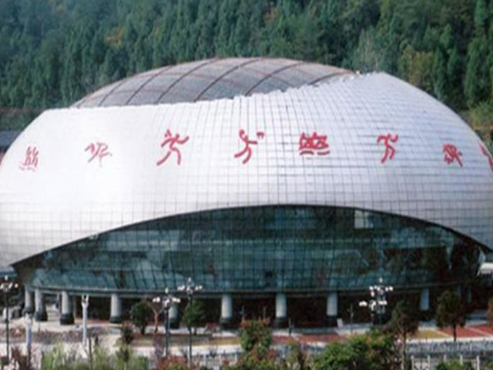 荆门体育中心球形网架加工安装